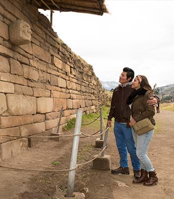 Die archäologischen Stätten der Gegend besuchen. Kredit: J. Vallejo / PromPerú Besuchen Sie archäologische Stätten