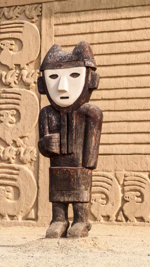 Muros de la ciudadela de Chan Chan