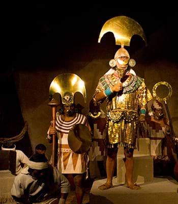 Representación del Señor de Sipán en el Museo Tumbas Reales