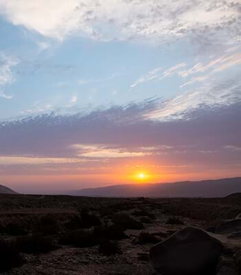 Asómbrate con la puesta de sol y la vista de la frontera sureña.