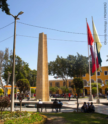 Plaza de Armas Ica, Perú