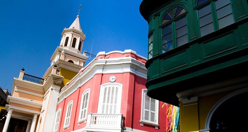 Casonas e iglesia matriz del Callao
