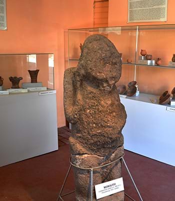 Conoce el Museo Arqueológico Kampaq y admira sus piezas históricas.