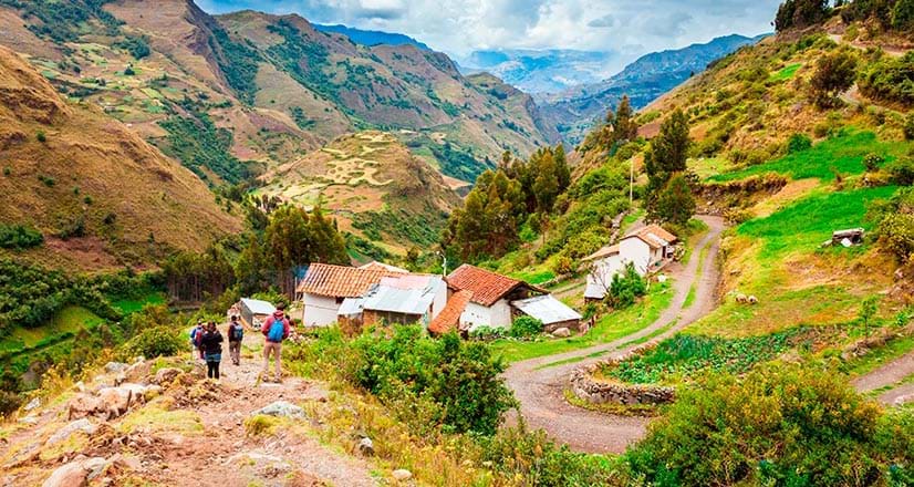 El Parque Nacional Huascarán se encuentra en las montañas tropicales de la Cordillera Blanca, en el oeste de Perú.