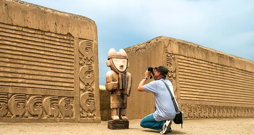 Touriste à Chan Chan