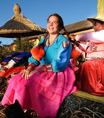 Tire fotos com o traje típico dos Uros.  Crédito: Shutterstock