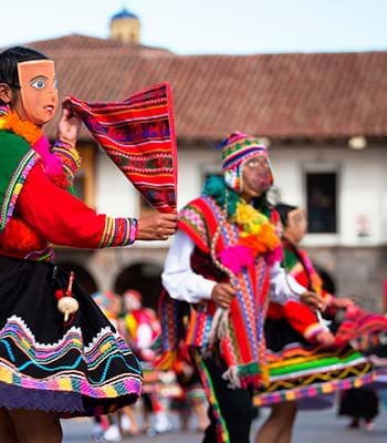 Festival em Raqchi