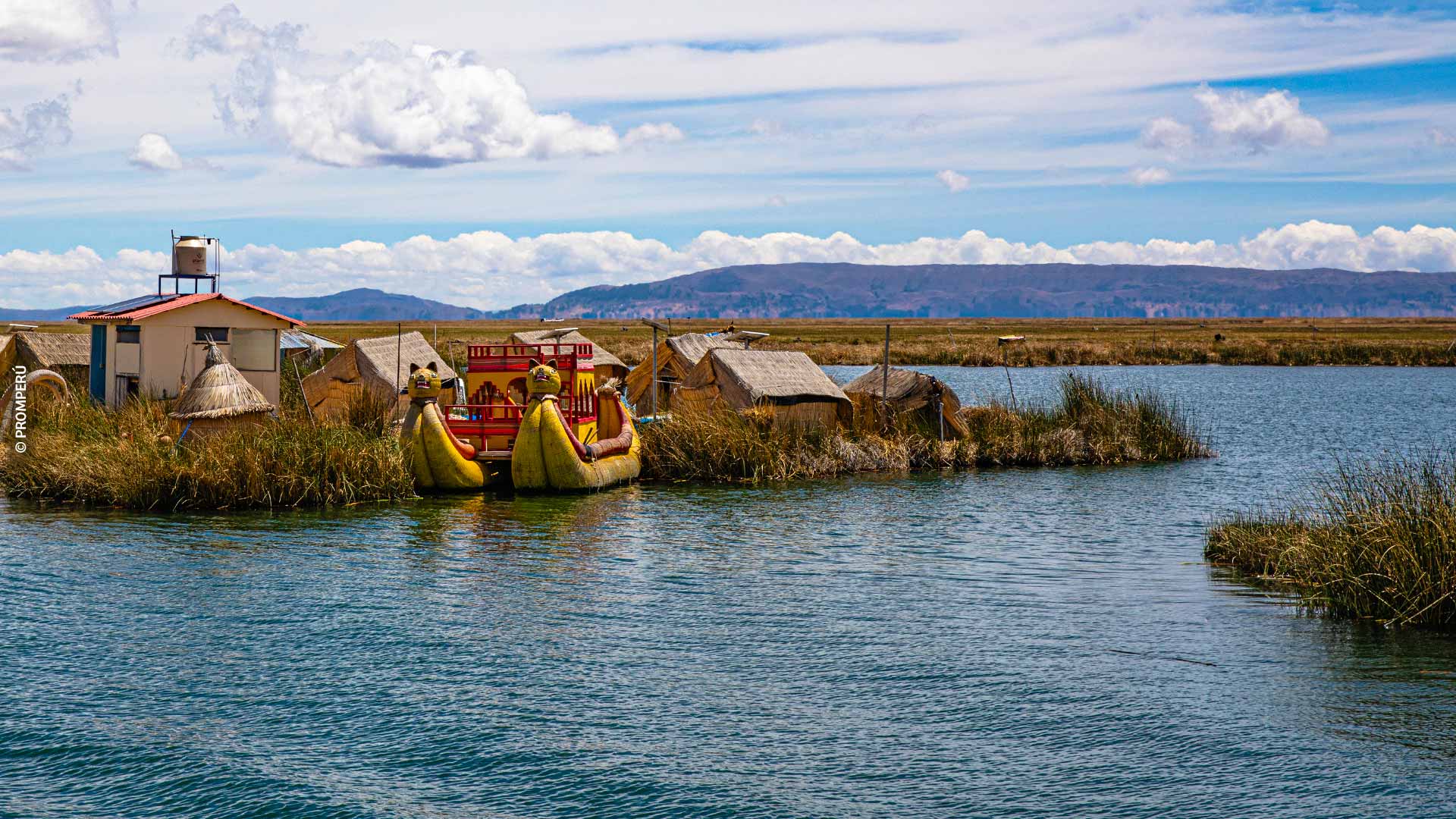 Los Uros floating islands, Uros Chulluni community