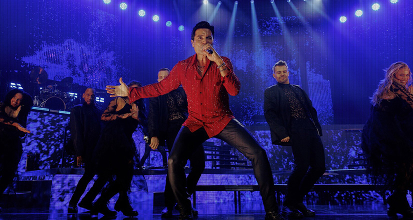 desk 826x440 chayanne