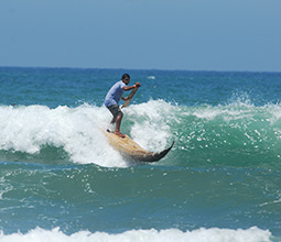 Surfing in caballito de totora