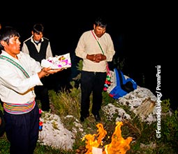 Pago a la tierrra en la comunidad de Luquina.