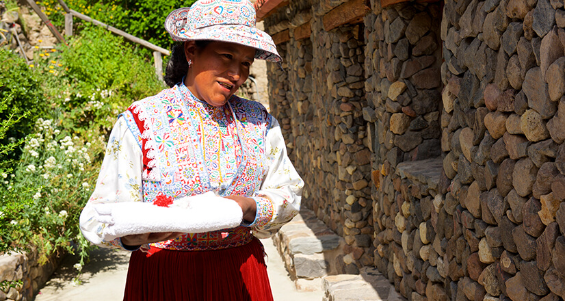 Pobladora de Coporaque.
