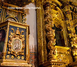 Púlpito de la iglesia San Pedro Apóstol del pueblo de Andahuaylillas