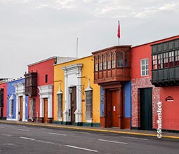 Casonas vistas desde la calle