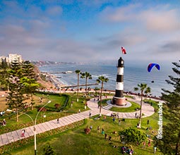 Phare de Miraflores depuis le ciel