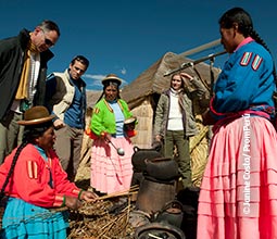 Femmes tisseuses de l'île de Taquile