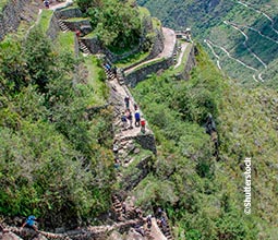 Touristes dans le Huayna Picchu