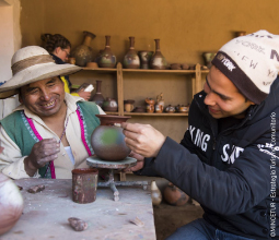 taller-de-ceramica-con-la-comunidad-de-raqchi-desktop5