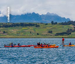 Kayak nella laguna di Cusco