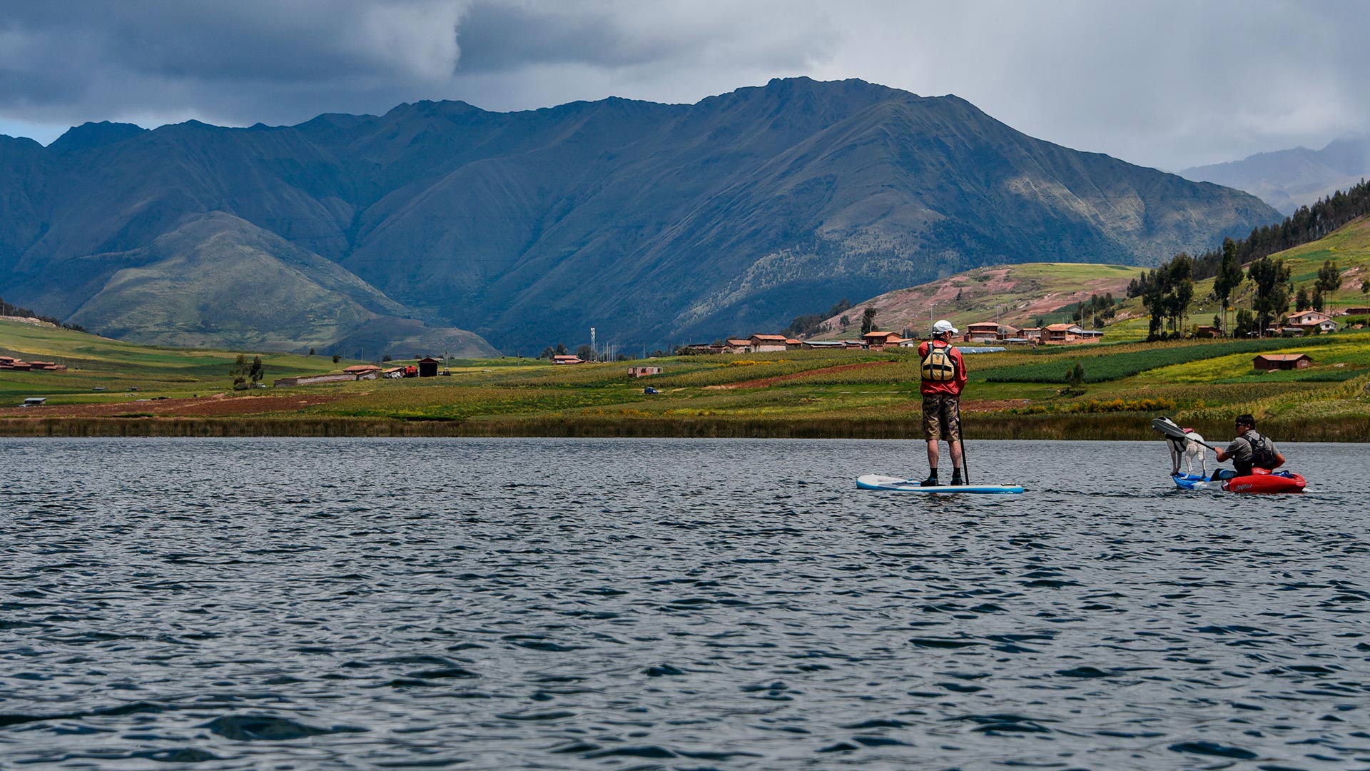 Kayak sulla laguna di Cusco