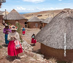 ティコナタ島でのロッジの村人