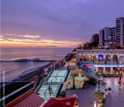 centro-comercial-larco-mar-con-vista-al-oceano-pacifico-mosaico6