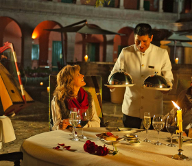https://www.peru.travel/Contenido/General/Imagen/de/1252/1.1/Experiencias-de-lujo-en-Cusco-desktop.listado.jpg