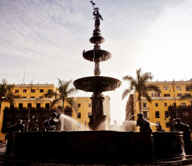 /Contenido/General/Imagen/de/199/1.2/Plaza_de_Armas_Lima.listado.jpg