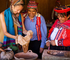 experiencia-de-turismo-comunitario-tierra-de-yachaqs-desktop