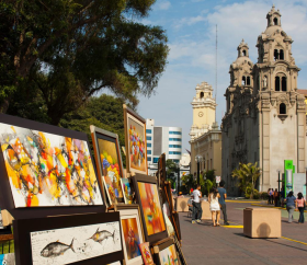 https://www.peru.travel/Contenido/General/Imagen/es/253/1.1/Parque_Kennedy.listado.jpg