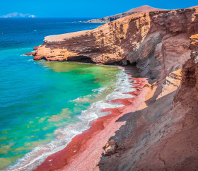 https://www.peru.travel/Contenido/General/Imagen/es/338/1.1/playa-la-mina.listado.jpg