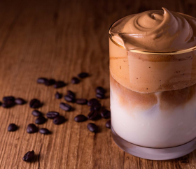 https://www.peru.travel/Contenido/General/Imagen/es/356/1.1/postres-cafe.listado.jpg