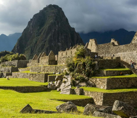 https://www.peru.travel/Contenido/General/Imagen/es/477/1.1/Machupicchu_Portada_datos.listado.jpg
