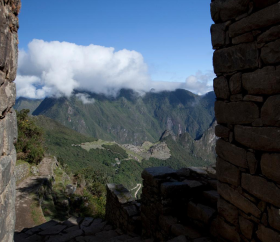 https://www.peru.travel/Contenido/General/Imagen/es/559/1.1/Intipunku.listado.jpg
