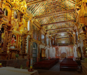 Iglesia San Pedro Apóstol en Andahuaylillas, Cusco