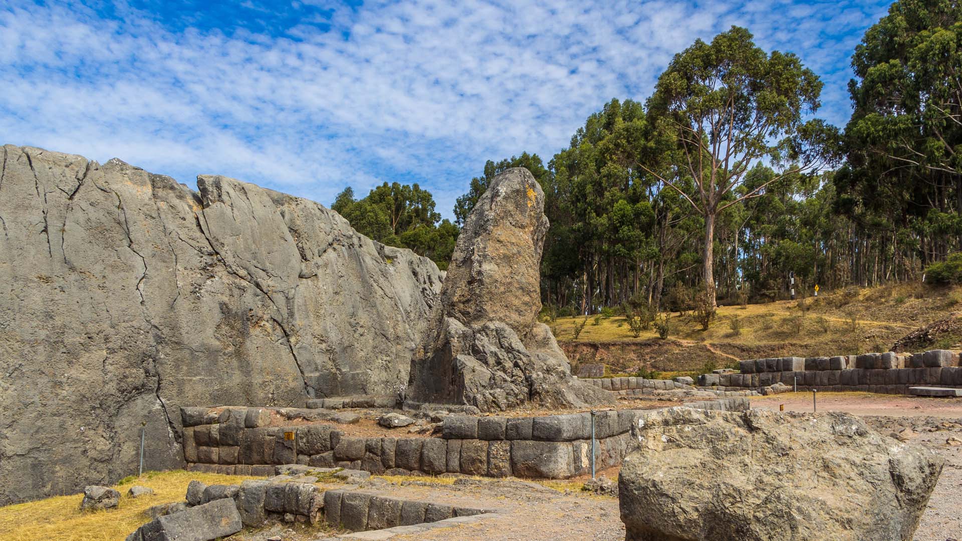 Descubre el impresionante Complejo Arqueológico de Qenqo