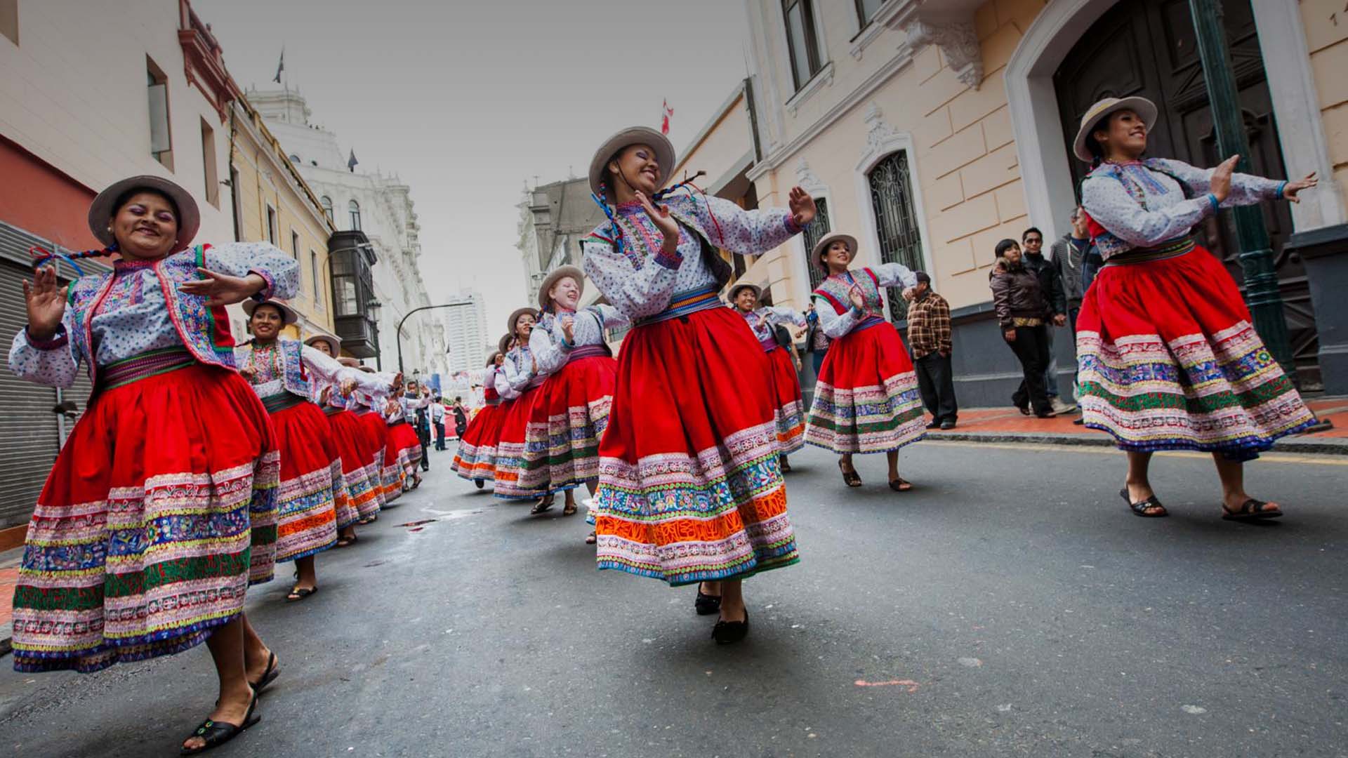 Danza Wititi, Pasacalle Celebra Perú