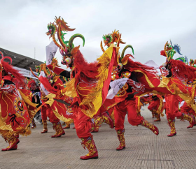 https://www.peru.travel/Contenido/General/Imagen/es/714/1.1/diablada-puno-candelaria.listado.jpg
