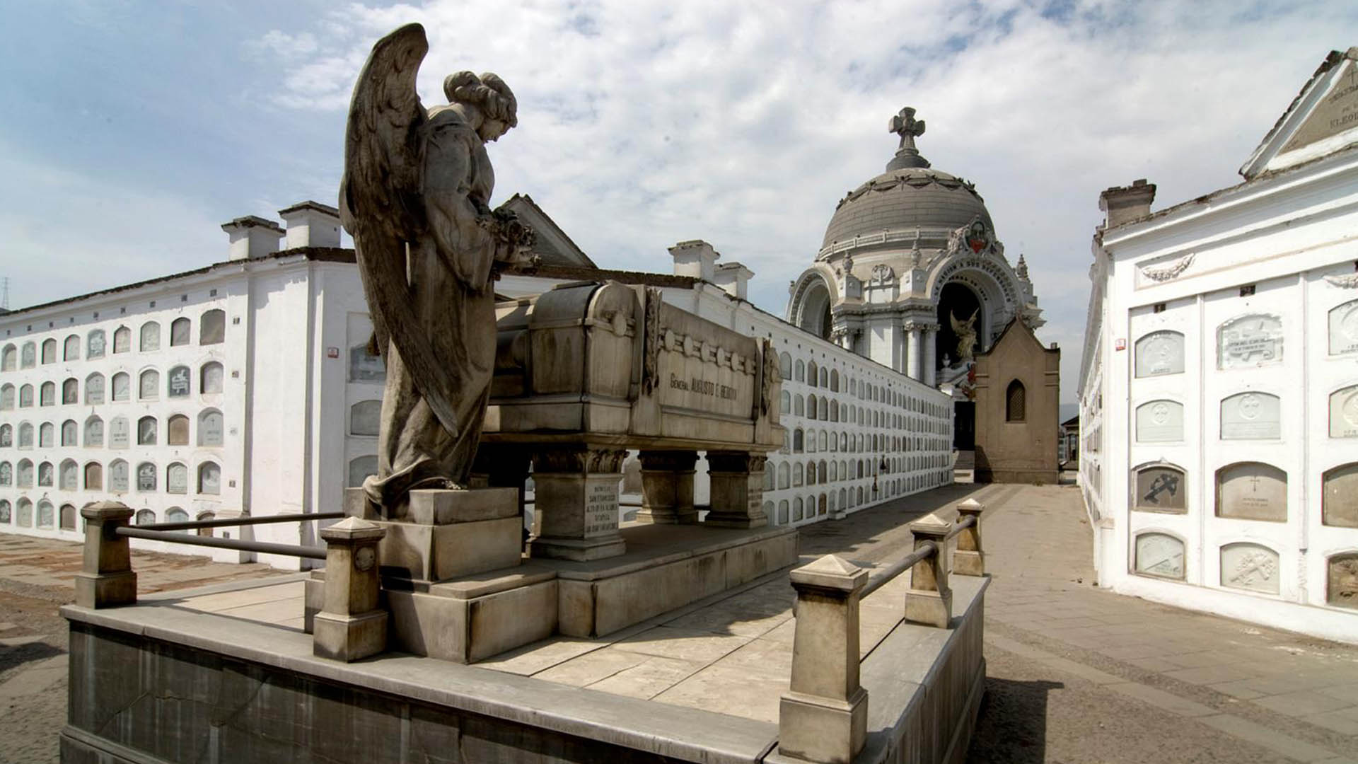 cementerio presbitero maestro tour