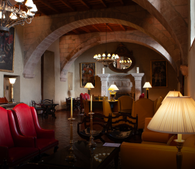 ホテル・モナステリオの館内