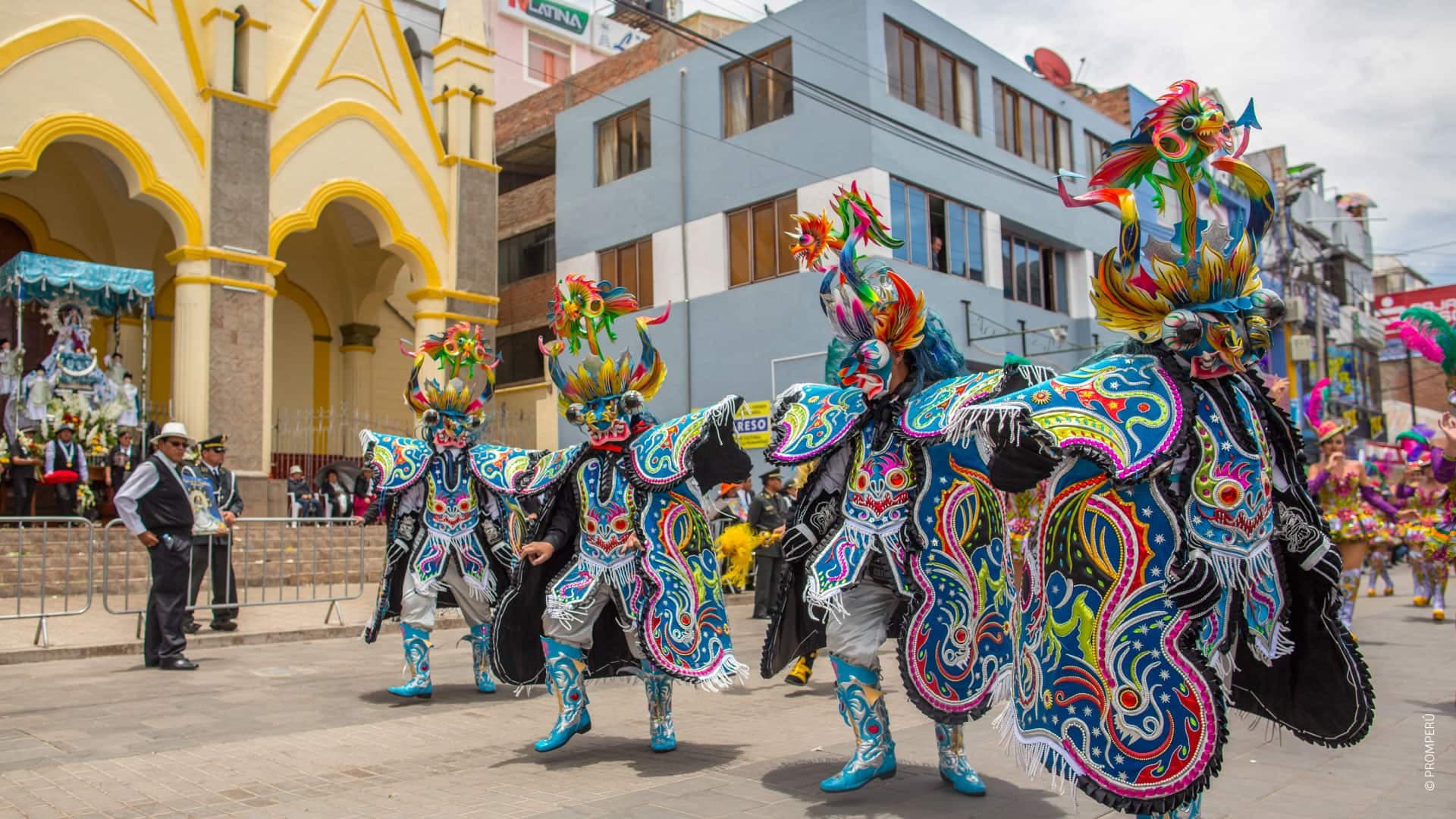 プーノのカンデラリアの聖母祭 / ©SHUTTERSTOCK