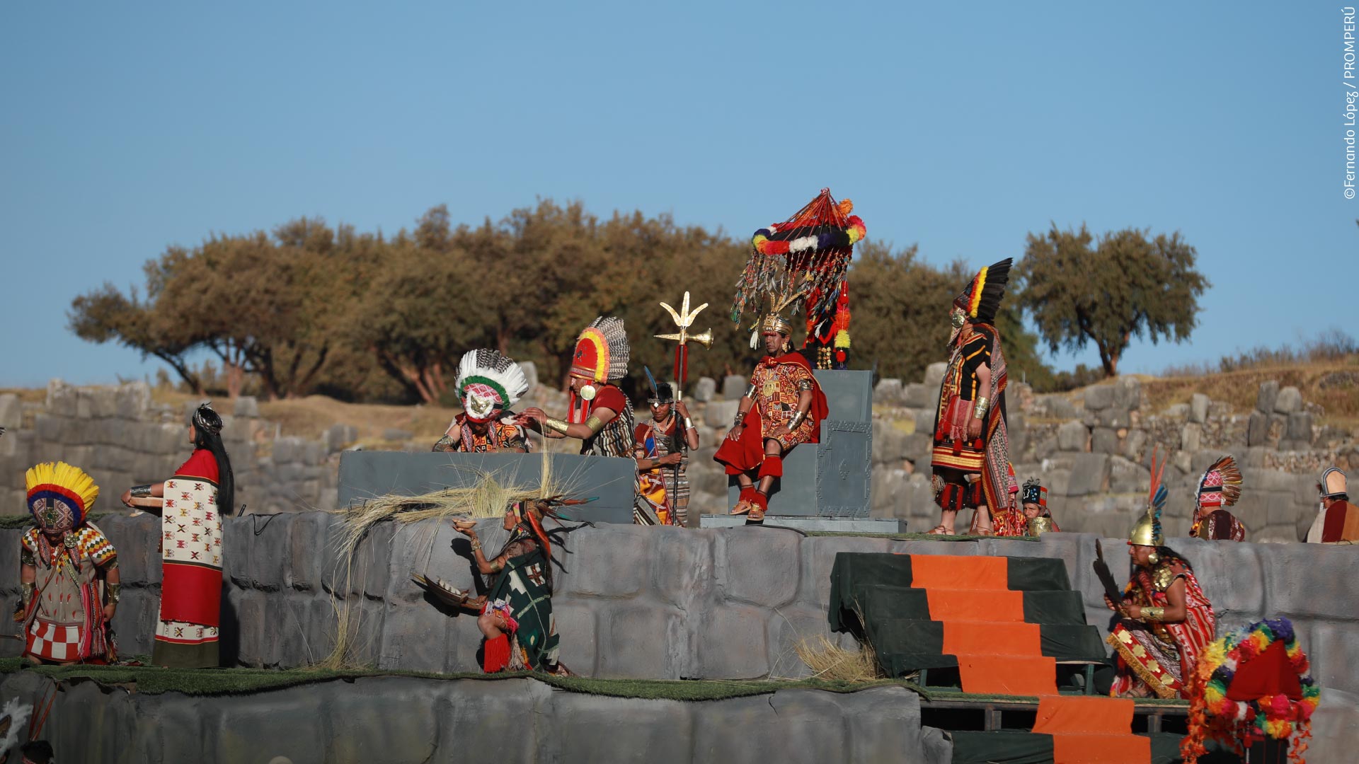 インティ・ライミ(太陽の祭り)の儀式、サクサイワマン / ©PROMPERÚ