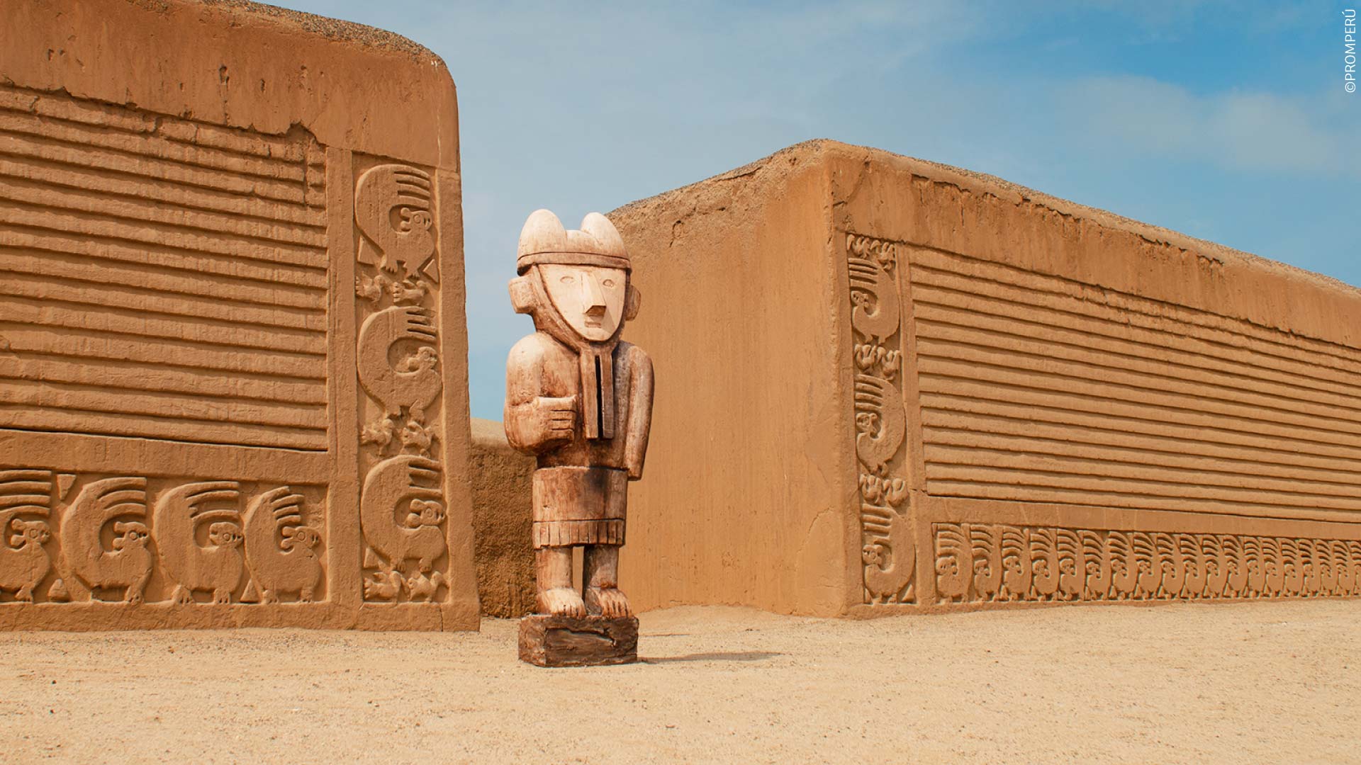 トルヒーヨ、チャンチャン考古学複合遺跡 / ©PROMPERÚ