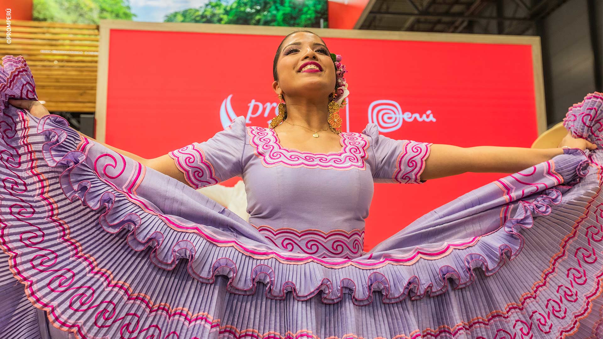 Danza en evento FITUR 2025