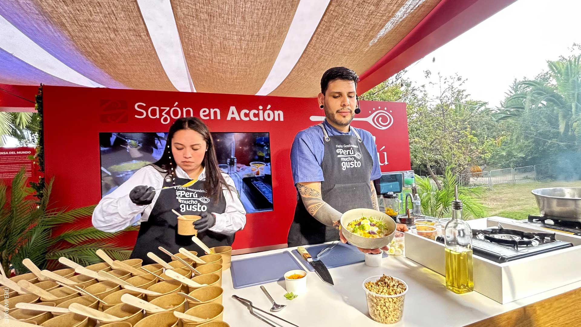 Demostración culinaria de la gastronomía peruana