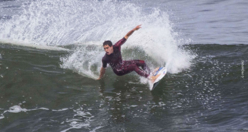 Surfe em Punta Hermosa, © PROMPERÚ