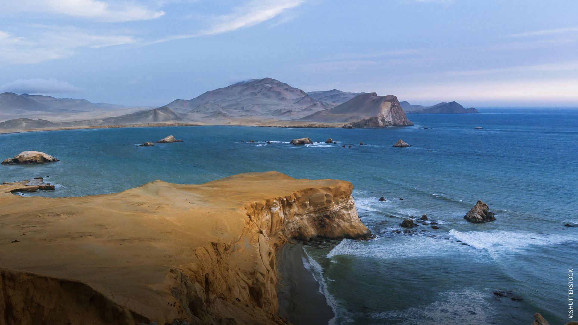 Playa Roja dans la Réserve nationale de Paracas, Pérou / ©SHUTTERSTOCK