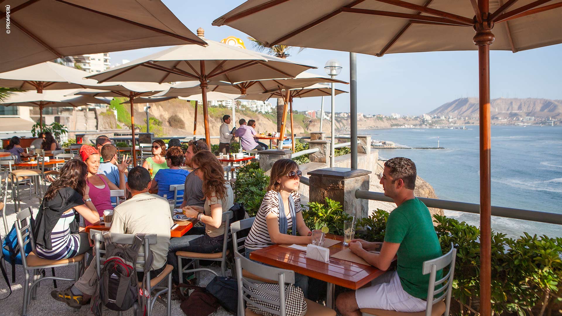 Restaurant in Miraflores with an ocean view