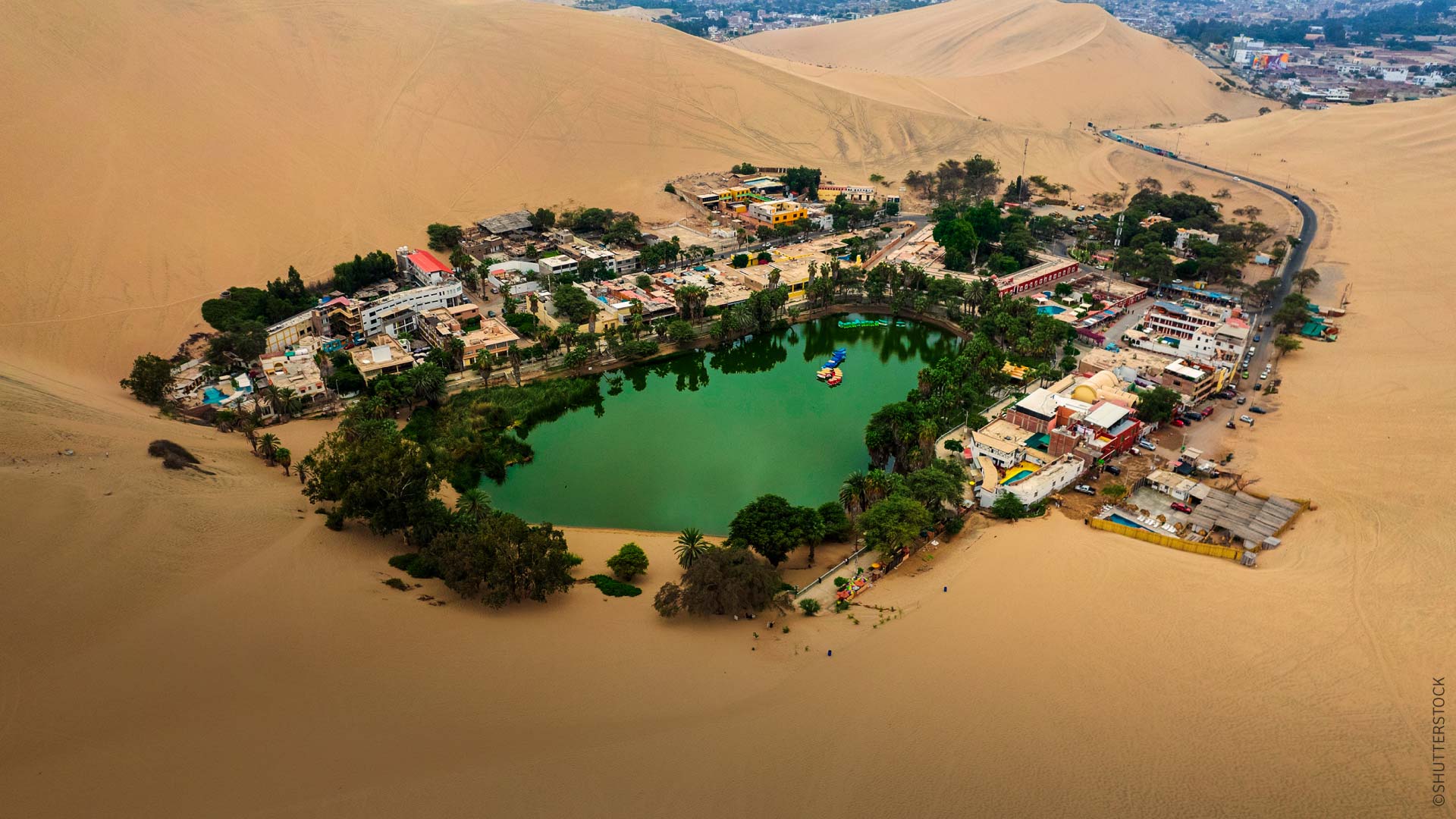 Huacachina Lagoon, Ica, Peru. / ©SHUTTERSTOCK