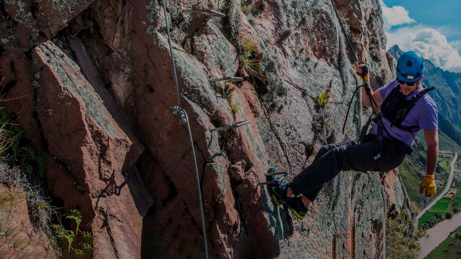 Turista en la Vía Ferrata